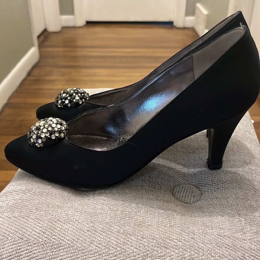 YSL Heels - Picture 6 of 7